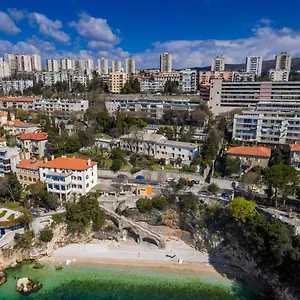 Piramida Apartman